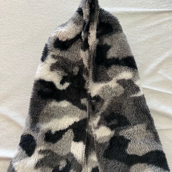 Lightweight Camo print open jacket with hoodie - Picture 3 of 8